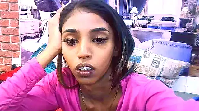 IndianSexySlender webcam