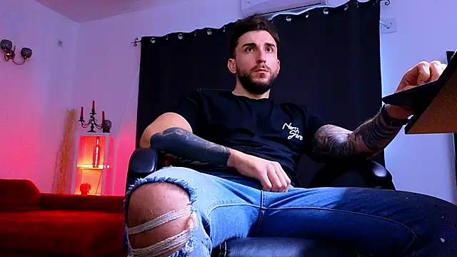 MightyAaron66 webcam