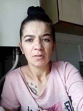 alinaalinutzq webcam