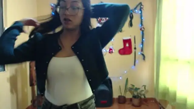 Violet_And_Smith webcam