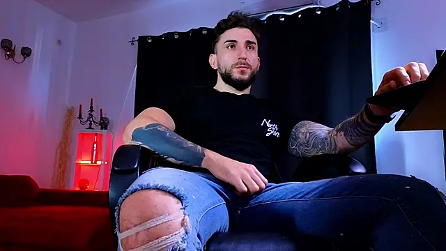 MightyAaron66 webcam