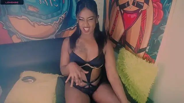 Littleindianmilf webcam