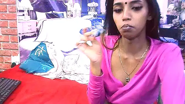 IndianSexySlender webcam
