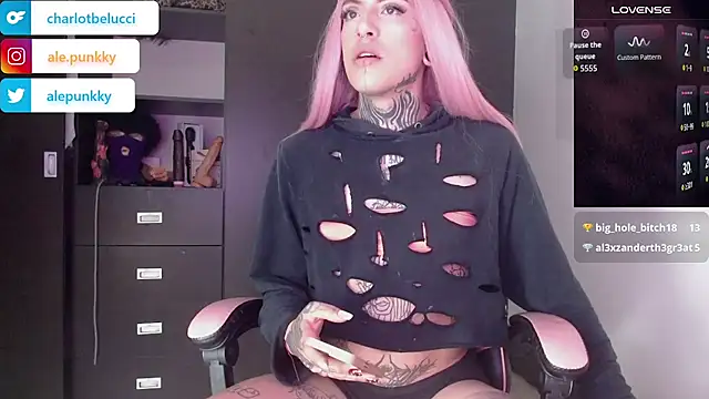 charlotbelucci_ webcam