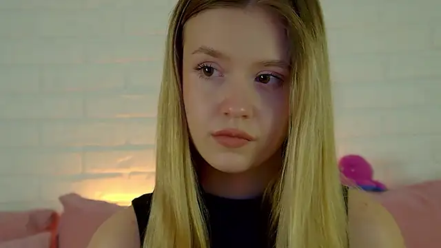 MilanaBalmain webcam