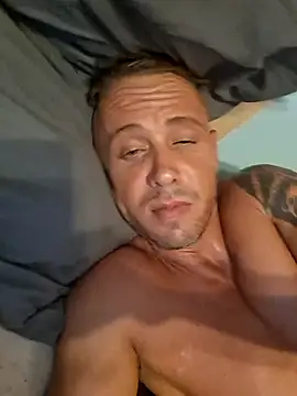 Br0kenKenDoll webcam