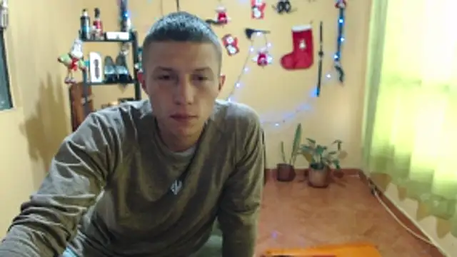 Violet_And_Smith webcam