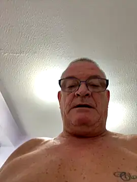 Garry831 webcam