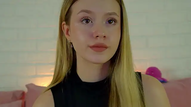 MilanaBalmain webcam