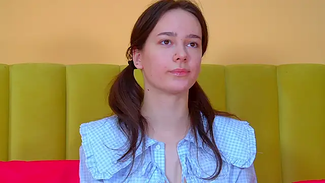 lilylanes - LilyLanes's free webcam