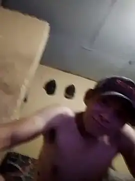 Cloud0nMycock webcam