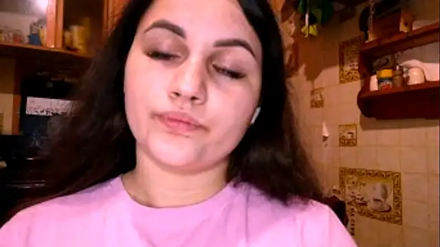 DierdreCousineau webcam