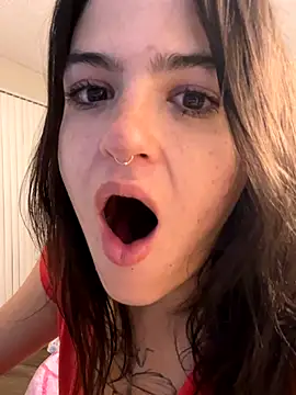 Webcam Model (SafeinouterSpace)  is live.Free join now!