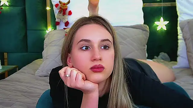 VictoriaHopsons webcam