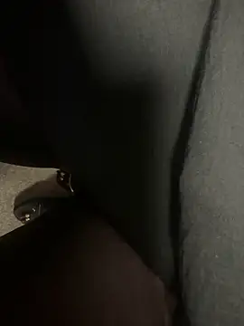 HiddenHoneyLDN webcam