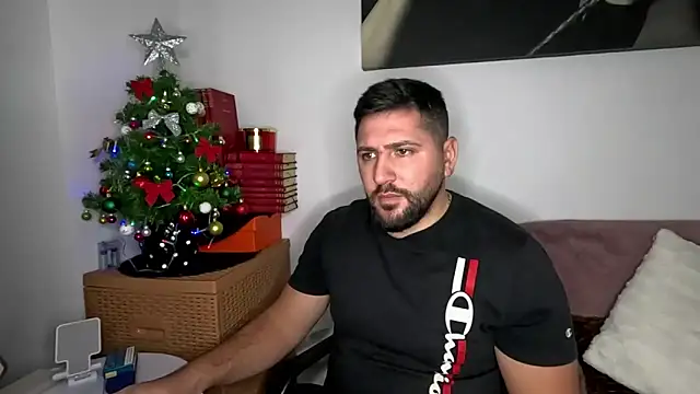 Gold_Alpha_Boy webcam