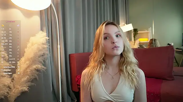 stay_with_alice webcam