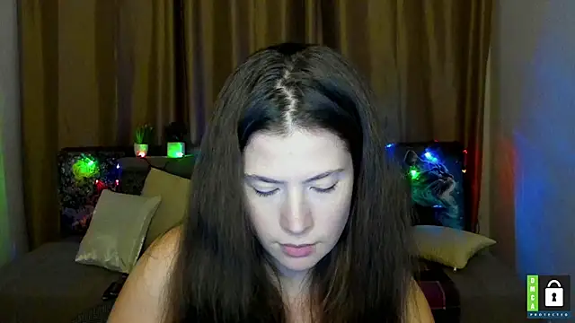 Alicia_redfollow webcam