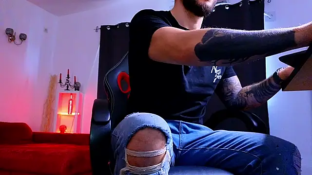 MightyAaron66 webcam