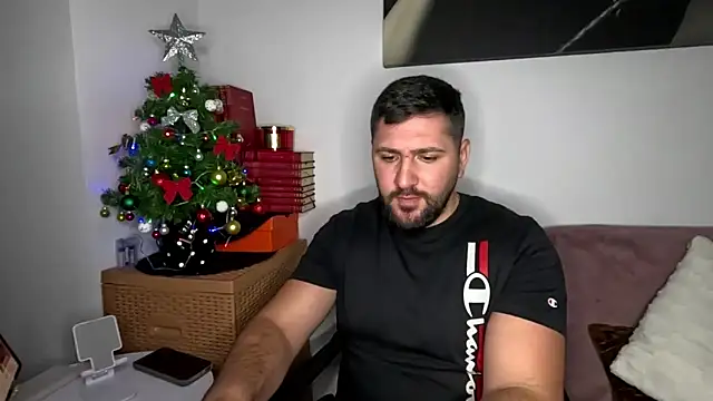 Gold_Alpha_Boy webcam