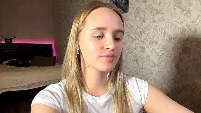 ElisabetLorney webcam