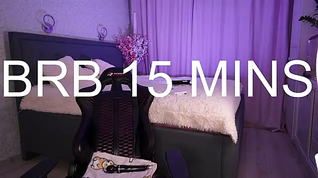 kitty_ricky (F young) - slap ass/surpise for last tipper in PM