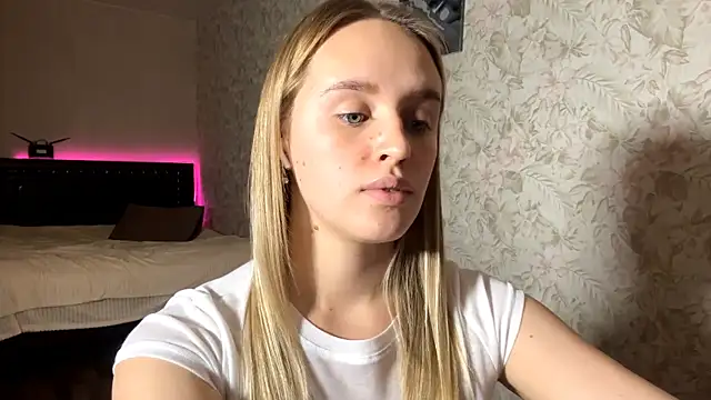 ElisabetLorney webcam