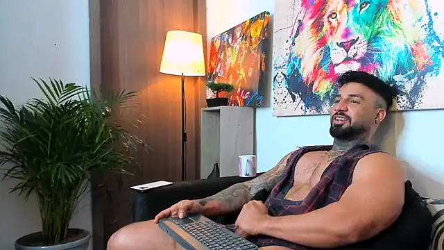 naugthy_dominant webcam