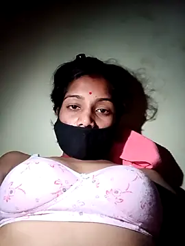 basanti_143 - Basanti_143's free webcam