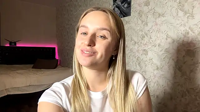 ElisabetLorney webcam