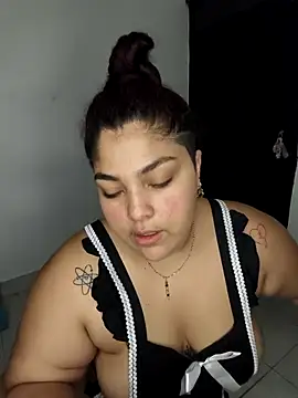 Webcam Model (kendra_lil_evill)  is live.Free join now!