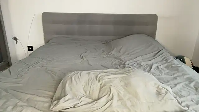 Embersweetbunny webcam