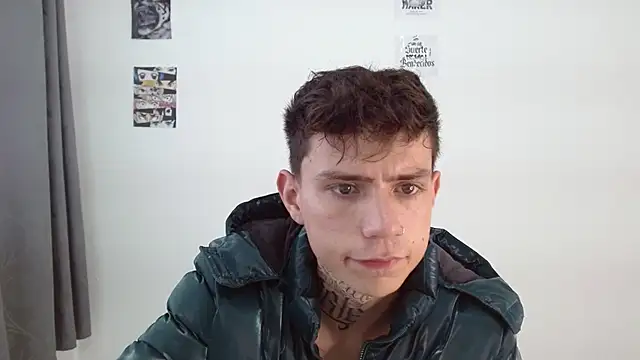 hot_teo_ (M twink) - Show feet