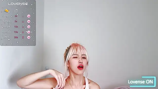 jiajia_0902 (F young) - 劈腿在床上摩逼逼3分鐘