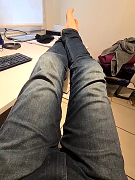 lorent6969 (M mature) - #bisexuals #brunettes #cam2cam #cheapest-privates #dirty-talk #flashing #foot-fetish #french #hd #mature #medium #mobile #office #pov #recordable-publics #sexting #small-audience #swiss #white