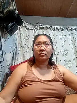 hotchubbyasian88 - Hotchubbyasian88's free webcam