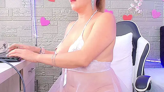 naomi_diamond_ webcam