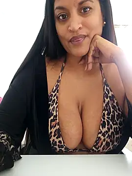 Busty_AriaX live cam screenshot female on LiveWebCameras – Live Webcams & Video Chat