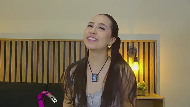 emma_morales_ webcam