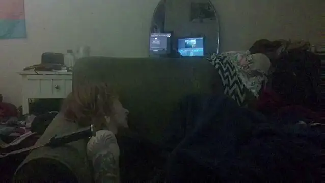 Heavenly_Creature333 webcam