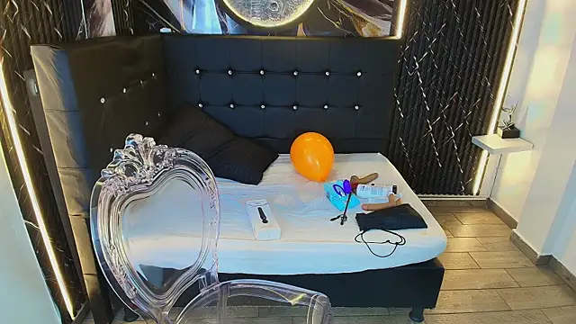 Bruja__Scarlata webcam