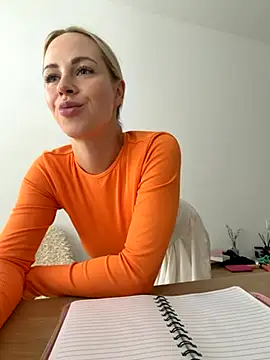 streetdoll (F young) - naked boobs + free video