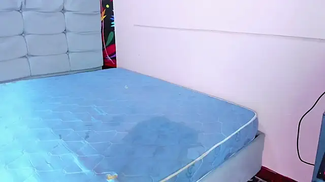 scarleth_blonde69 webcam