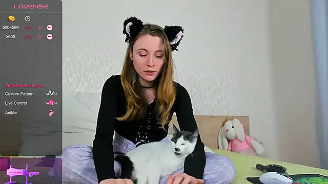 Cowell_Adelina webcam