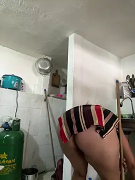 Webcam Model (siri_duque)  is live.Free join now!