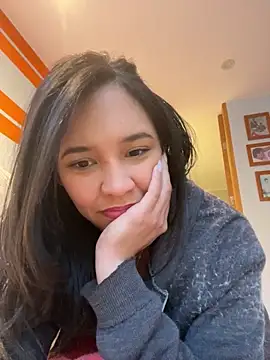 Esmerald_1111 webcam