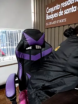 Cute_Penelope webcam