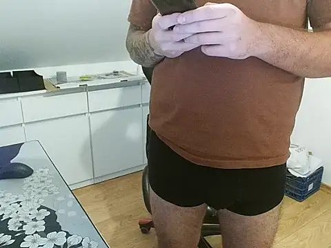 yoyokcam (M young) - TWARZ