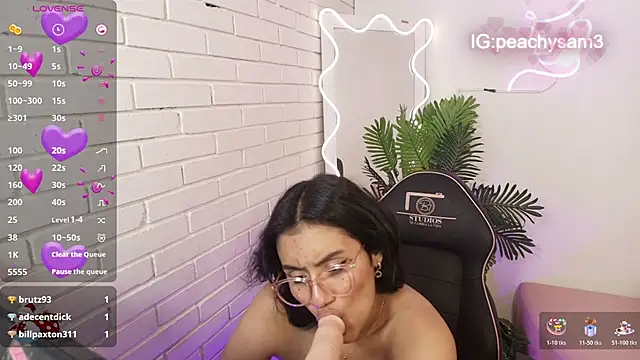 PEACHY_TAY webcam