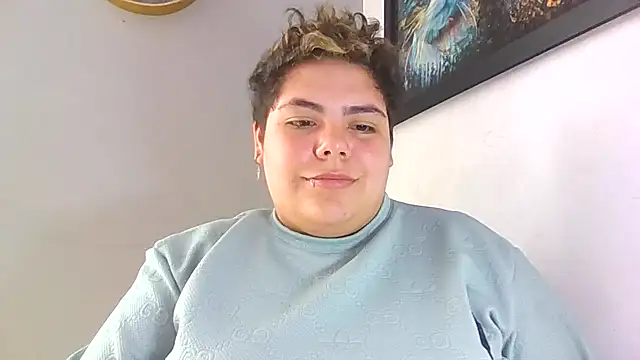 Hailey_Curvy webcam